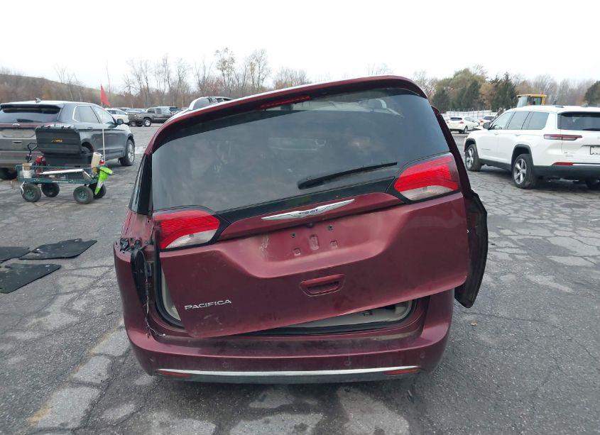Photo 16 of 2020 Chrysler Pacifica TOURING L (VIN 2C4RC1BG6LR275445)