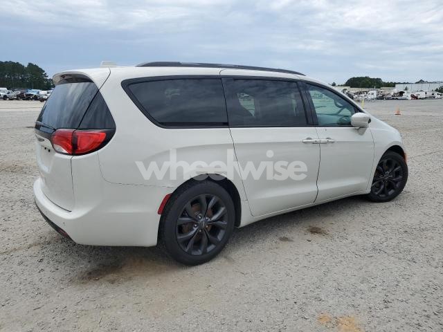 Photo 13 of 2020 CHRYSLER PACIFICA TOURING L (VIN 2C4RC1BG6LR290642)
