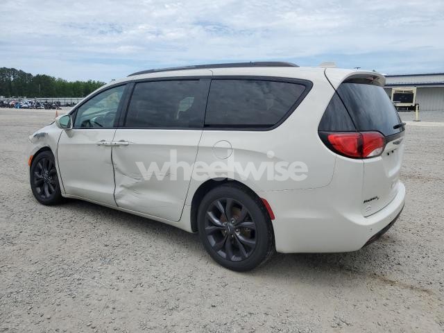 Photo 5 of 2020 CHRYSLER PACIFICA TOURING L (VIN 2C4RC1BG6LR290642)