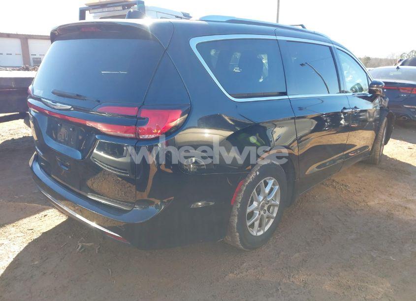 Photo 3 of 2021 Chrysler Pacifica TOURING L (VIN 2C4RC1BG6MR538938)