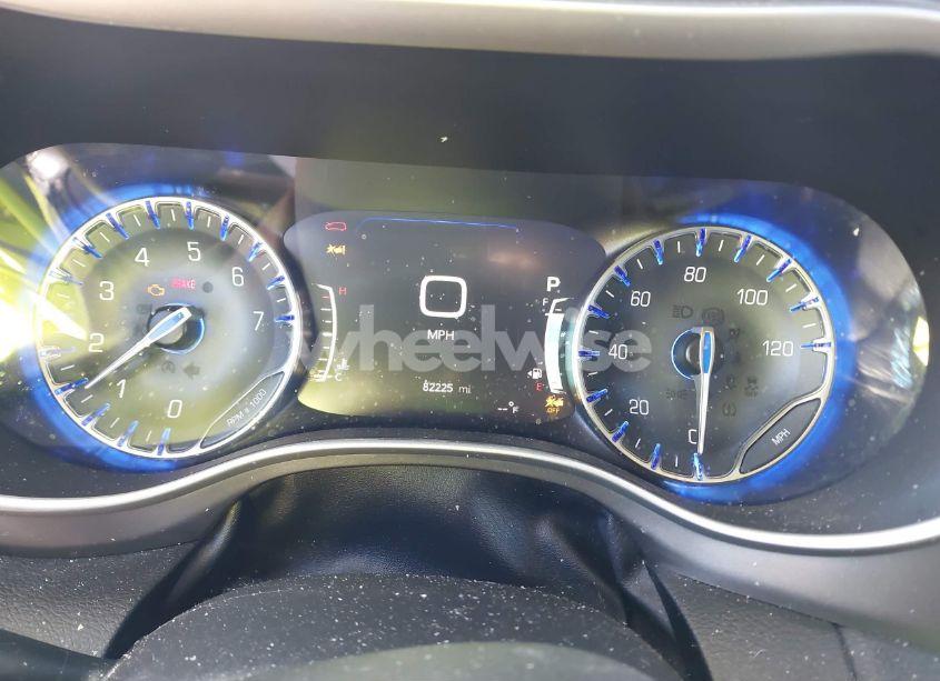 Photo 6 of 2021 Chrysler Pacifica TOURING L (VIN 2C4RC1BG6MR538938)