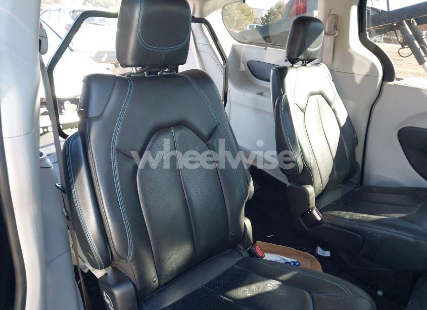 Photo 7 of 2021 Chrysler Pacifica TOURING L (VIN 2C4RC1BG6MR538938)