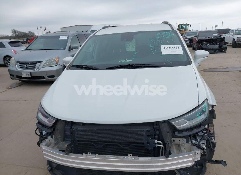 Photo 13 of 2021 Chrysler Pacifica TOURING L (VIN 2C4RC1BG6MR575116)