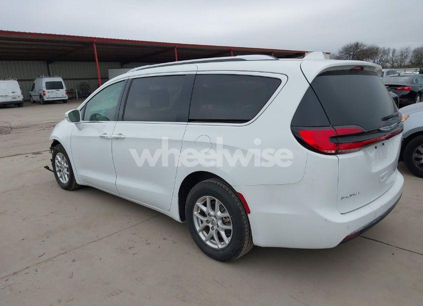 Photo 3 of 2021 Chrysler Pacifica TOURING L (VIN 2C4RC1BG6MR575116)