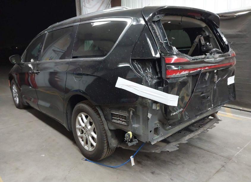 Photo 3 of 2021 Chrysler Pacifica TOURING L (VIN 2C4RC1BG6MR598461)