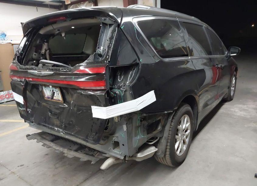 Photo 4 of 2021 Chrysler Pacifica TOURING L (VIN 2C4RC1BG6MR598461)