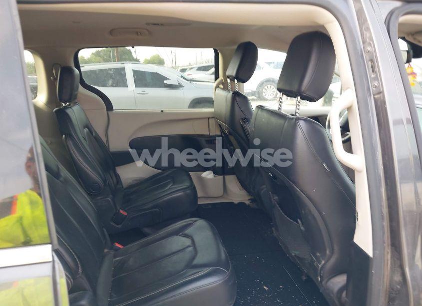 Photo 8 of 2022 Chrysler Pacifica TOURING L (VIN 2C4RC1BG6NR122115)