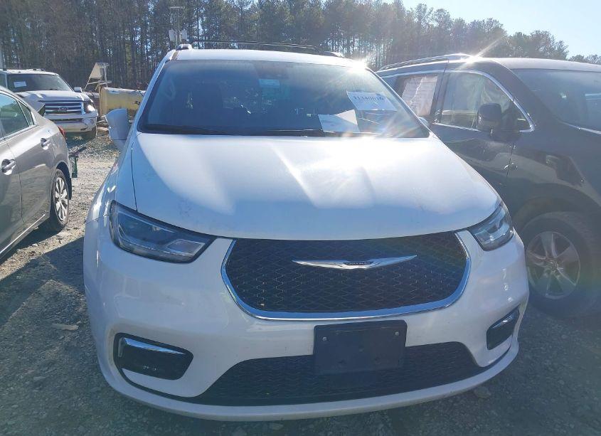 Photo 12 of 2022 Chrysler Pacifica TOURING L (VIN 2C4RC1BG6NR167748)