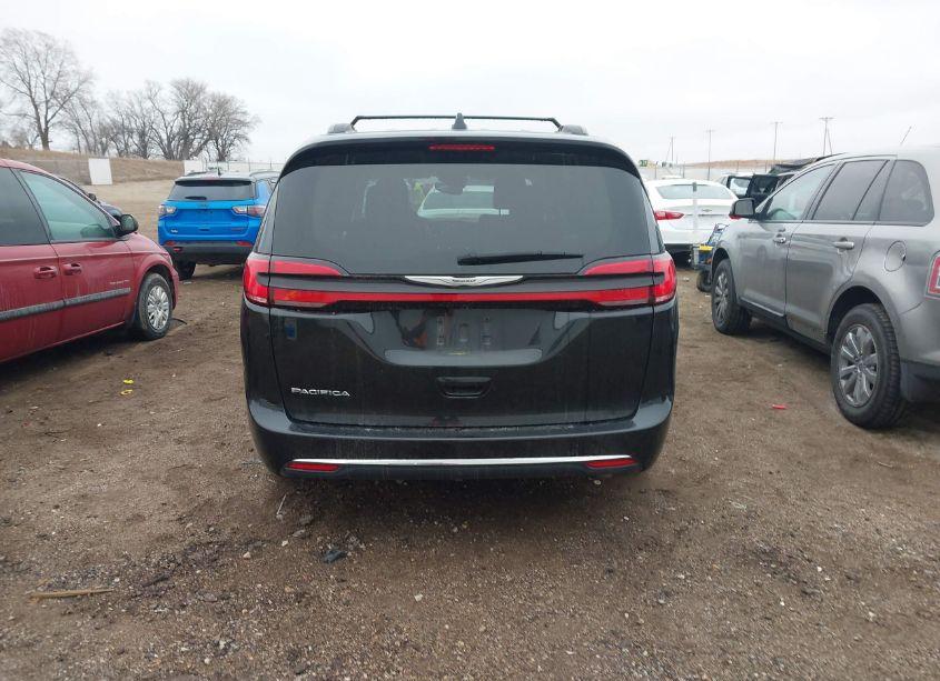 Photo 16 of 2022 Chrysler Pacifica TOURING L (VIN 2C4RC1BG6NR177034)