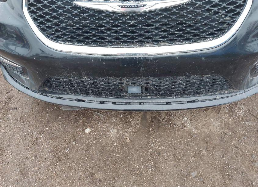 Photo 6 of 2022 Chrysler Pacifica TOURING L (VIN 2C4RC1BG6NR177034)