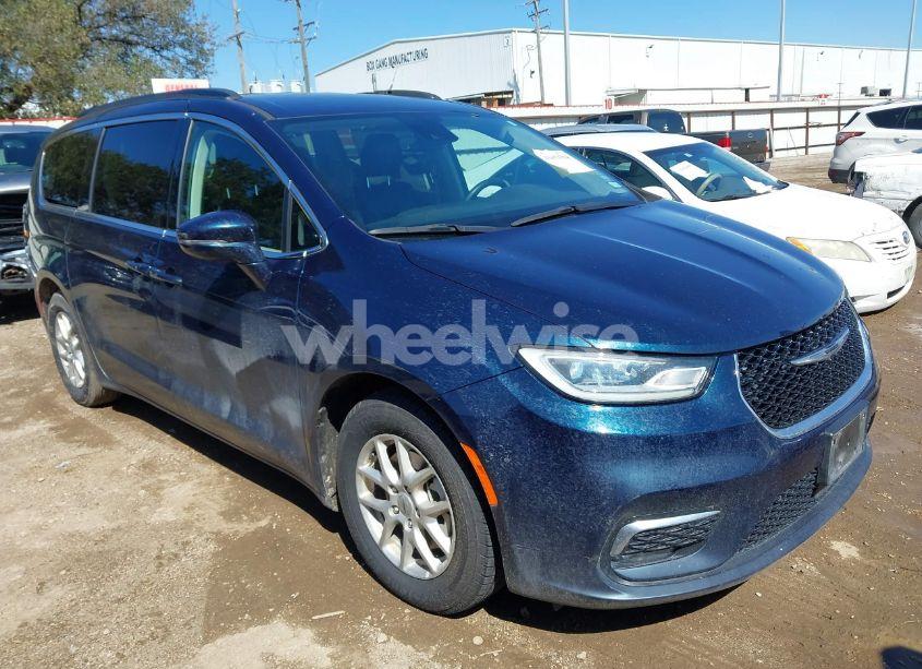 2022 Chrysler Pacifica TOURING L (VIN 2C4RC1BG6NR182203) main photo
