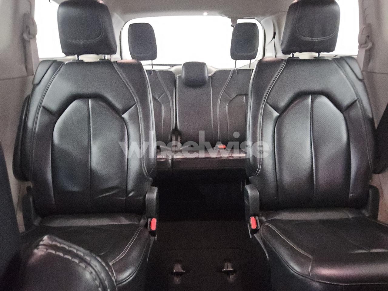 Photo 10 of 2022 CHRYSLER PACIFICA TOURING L (VIN 2C4RC1BG6NR185294)