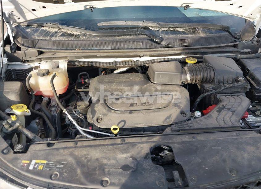 Photo 10 of 2022 Chrysler Pacifica TOURING L (VIN 2C4RC1BG6NR188812)