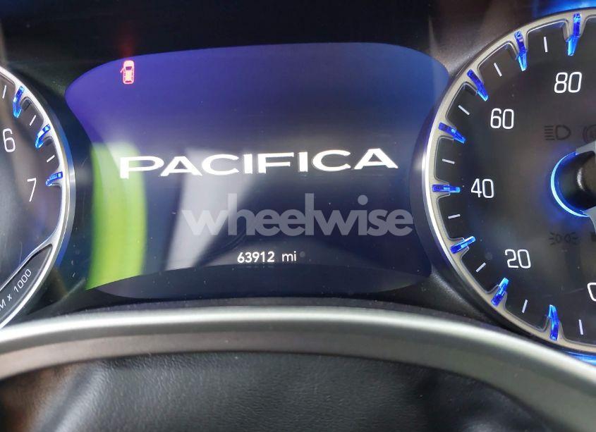 Photo 7 of 2022 Chrysler Pacifica TOURING L (VIN 2C4RC1BG6NR188812)