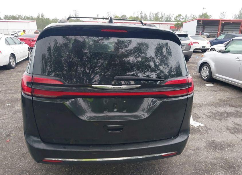 Photo 16 of 2022 Chrysler Pacifica TOURING L (VIN 2C4RC1BG6NR190222)