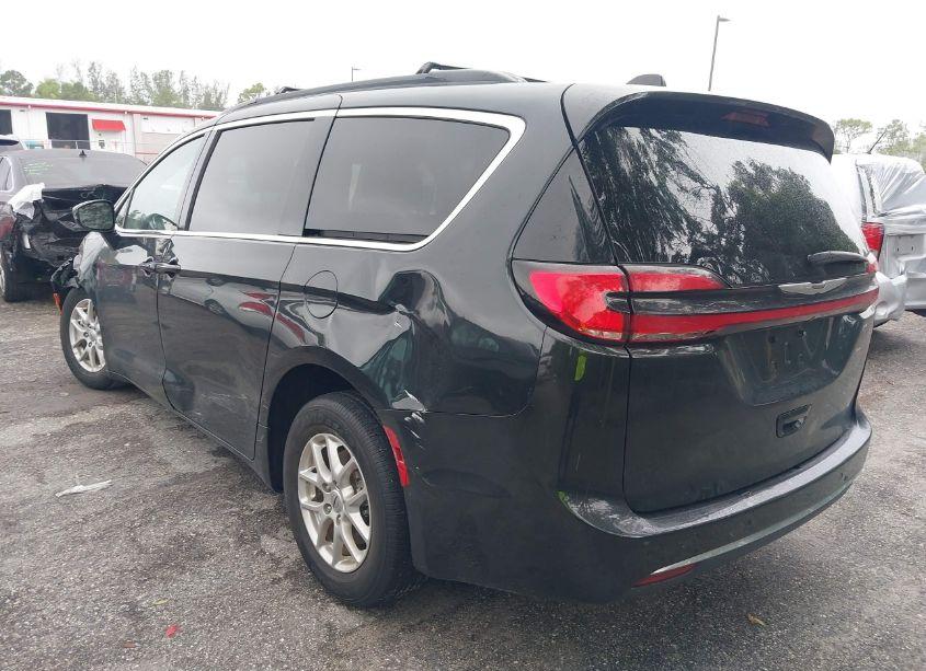 Photo 3 of 2022 Chrysler Pacifica TOURING L (VIN 2C4RC1BG6NR190222)