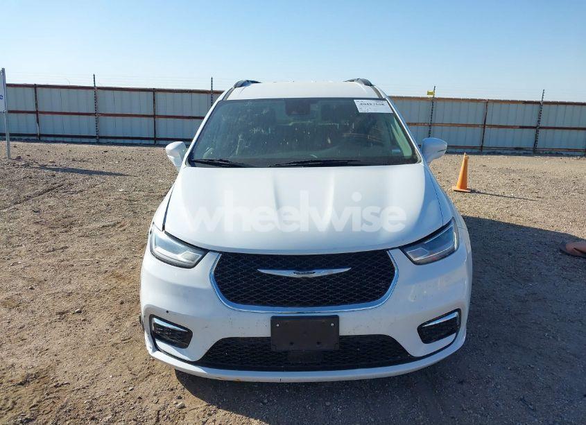 Photo 12 of 2022 Chrysler Pacifica TOURING L (VIN 2C4RC1BG6NR198983)