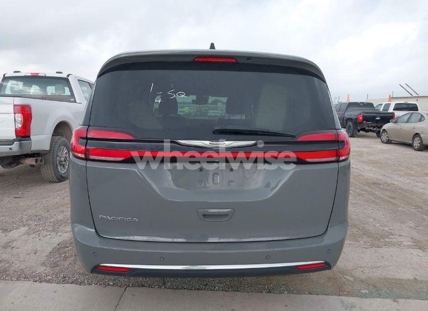 Photo 16 of 2023 Chrysler Pacifica TOURING L (VIN 2C4RC1BG6PR532996)