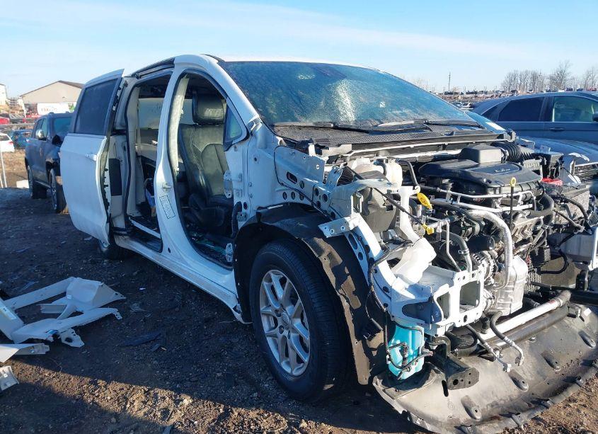 2023 Chrysler Pacifica TOURING L (VIN 2C4RC1BG6PR549460) main photo