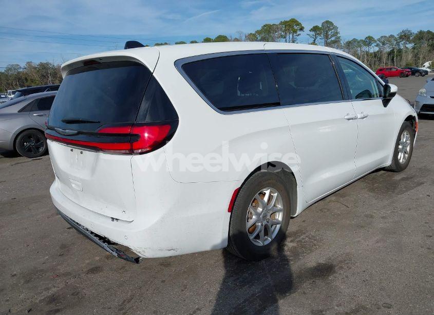 Photo 4 of 2023 Chrysler Pacifica TOURING L (VIN 2C4RC1BG6PR577453)