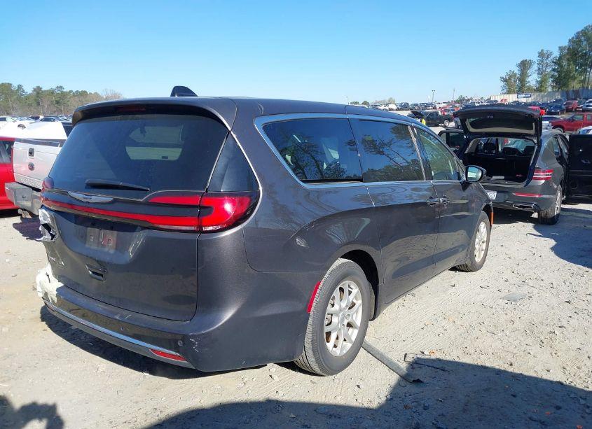 Photo 4 of 2023 Chrysler Pacifica TOURING L (VIN 2C4RC1BG6PR585911)