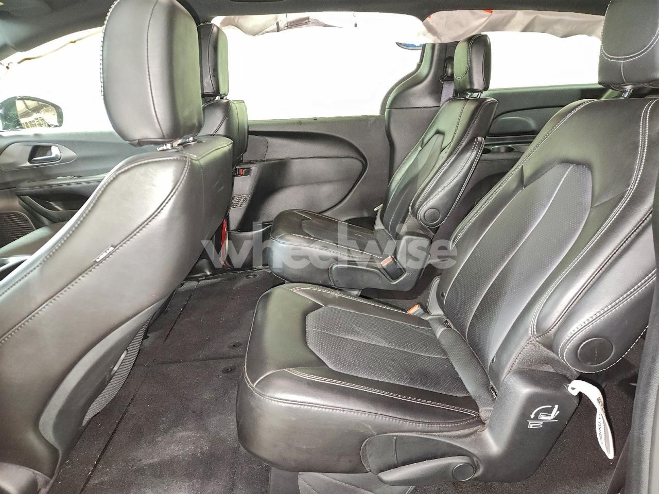 Photo 11 of 2025 CHRYSLER PACIFICA SELECT (VIN 2C4RC1BG6SR532313)