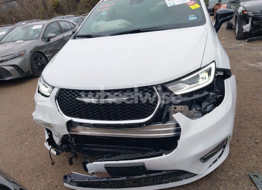 Photo 12 of 2025 Chrysler Pacifica SELECT (VIN 2C4RC1BG6SR545109)