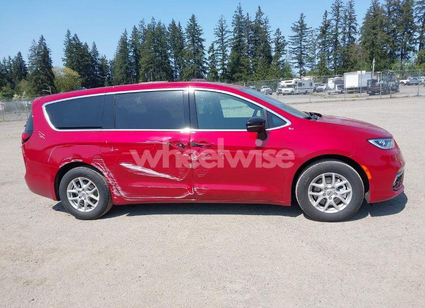 Photo 13 of 2025 Chrysler Pacifica SELECT (VIN 2C4RC1BG6SR554960)