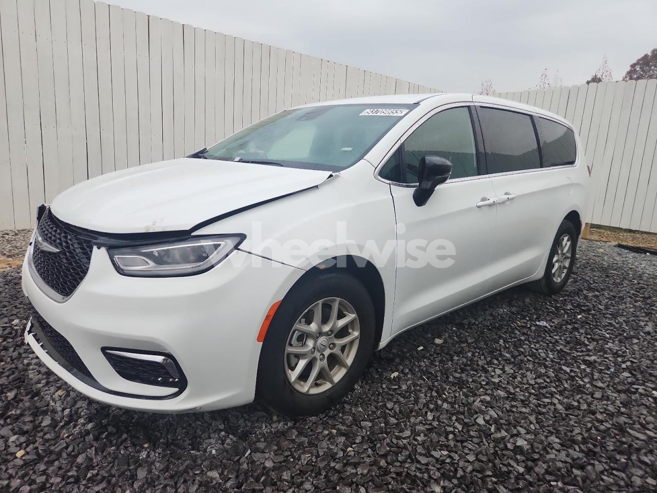 2026 CHRYSLER PACIFICA SELECT N/A (VIN 2C4RC1BG6TR179315) main photo