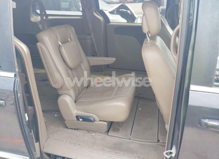 Photo 8 of 2012 Chrysler Town & COUNTRY TOURING (VIN 2C4RC1BG7CR172583)