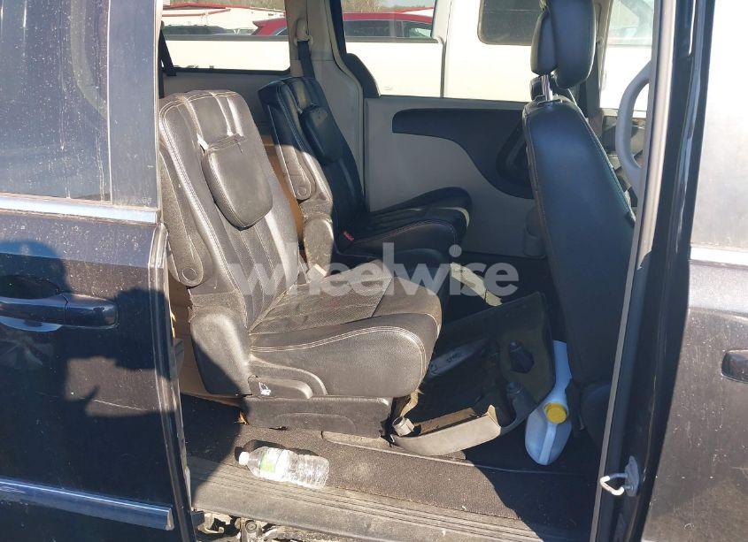 Photo 8 of 2012 Chrysler Town & COUNTRY TOURING (VIN 2C4RC1BG7CR229364)