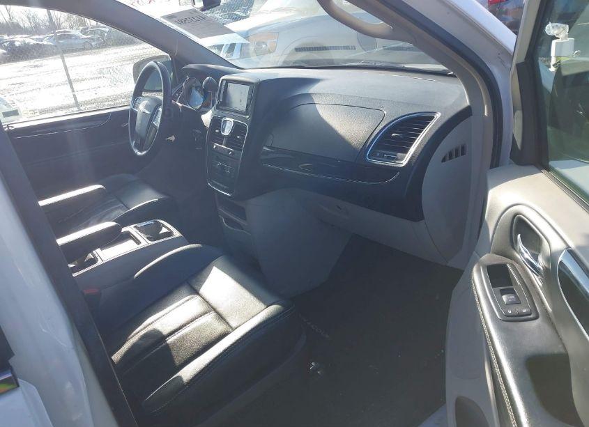 Photo 5 of 2012 Chrysler Town & COUNTRY TOURING (VIN 2C4RC1BG7CR279438)