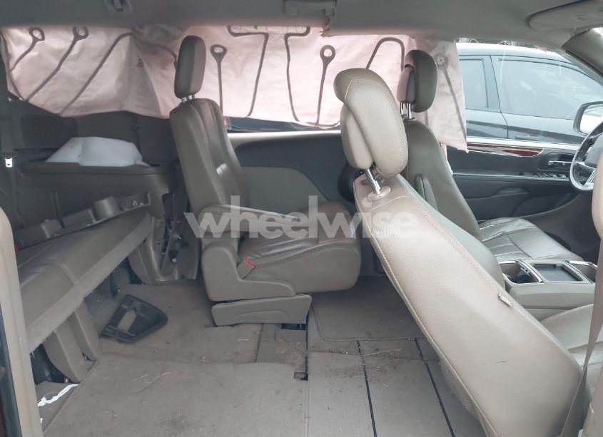 Photo 8 of 2012 Chrysler Town & COUNTRY TOURING (VIN 2C4RC1BG7CR300241)