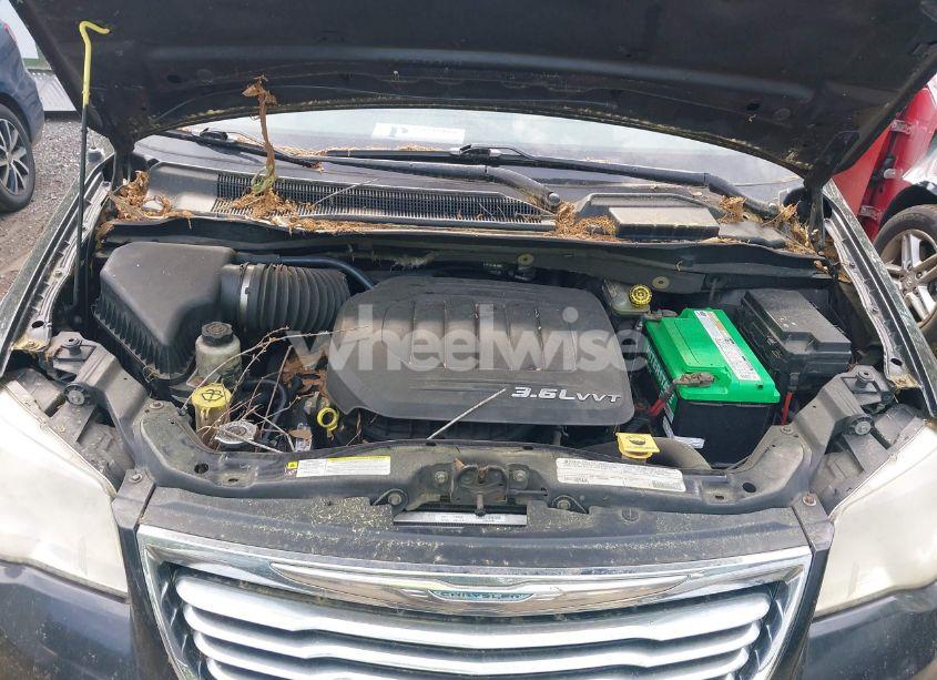 Photo 10 of 2012 Chrysler Town & COUNTRY TOURING (VIN 2C4RC1BG7CR301101)