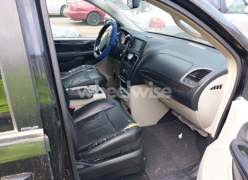 Photo 5 of 2012 Chrysler Town & COUNTRY TOURING (VIN 2C4RC1BG7CR301101)