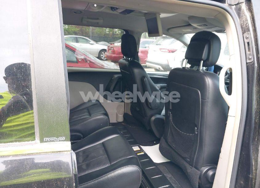 Photo 8 of 2012 Chrysler Town & COUNTRY TOURING (VIN 2C4RC1BG7CR301101)