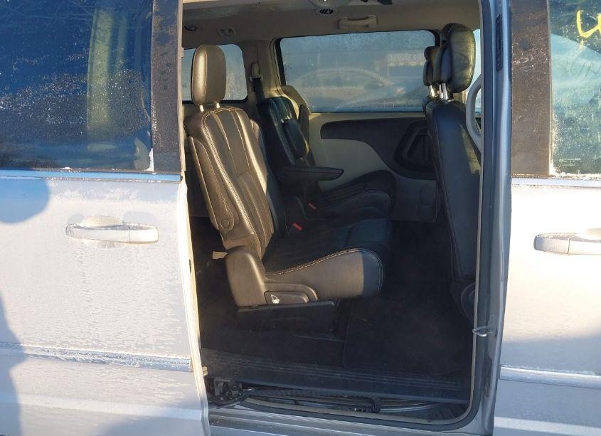 Photo 8 of 2012 Chrysler Town & COUNTRY TOURING (VIN 2C4RC1BG7CR301177)