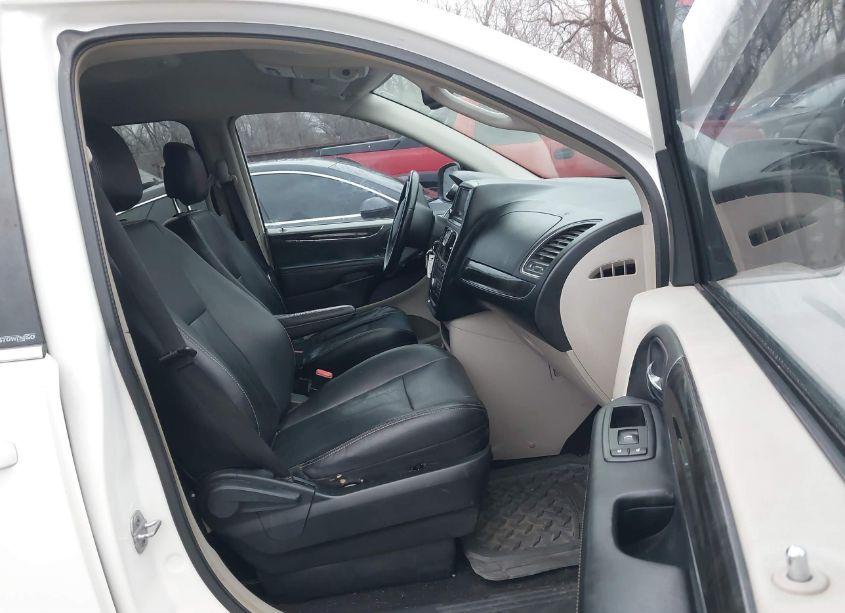 Photo 5 of 2012 Chrysler Town & COUNTRY TOURING (VIN 2C4RC1BG7CR308775)