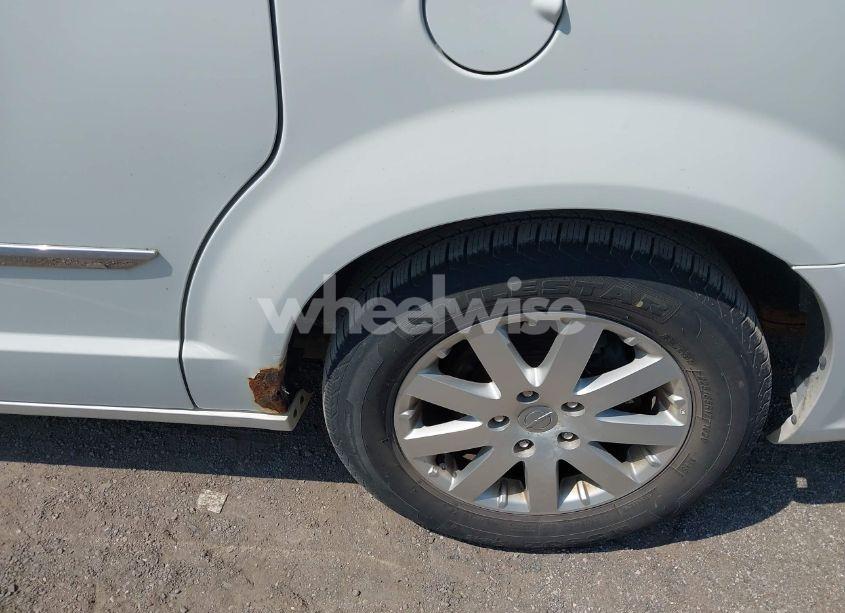 Photo 6 of 2012 Chrysler Town & COUNTRY TOURING (VIN 2C4RC1BG7CR308789)