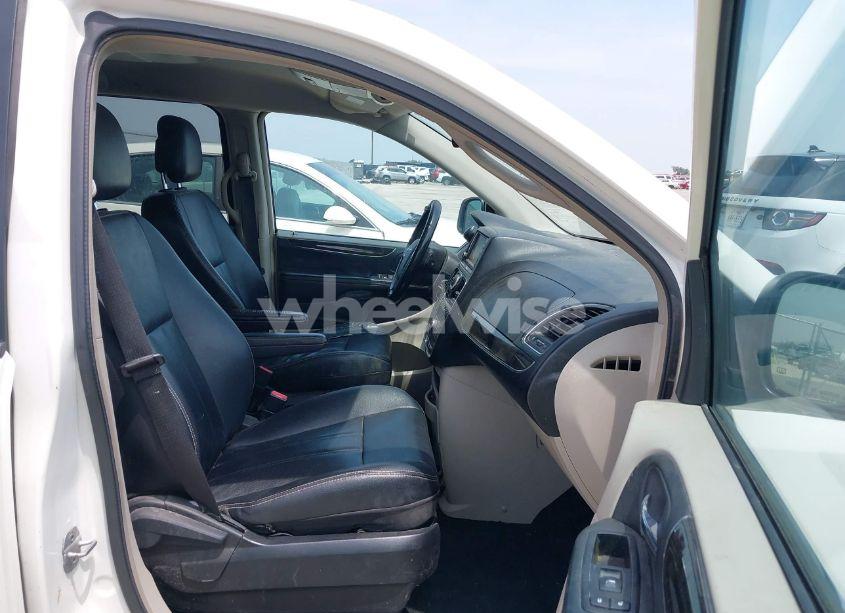 Photo 5 of 2012 Chrysler Town & COUNTRY TOURING (VIN 2C4RC1BG7CR308985)