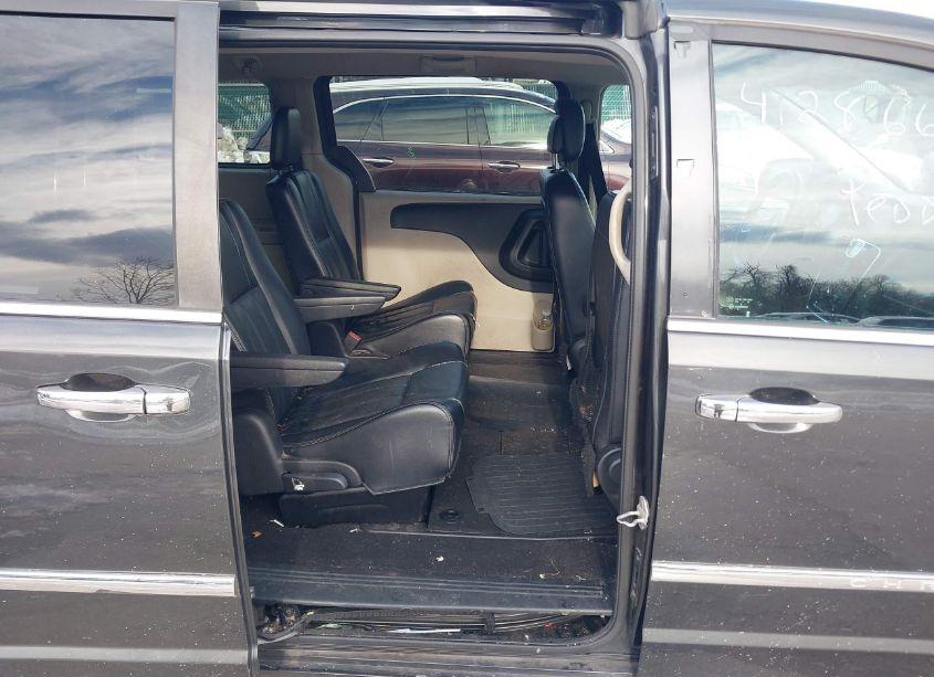 Photo 8 of 2012 Chrysler Town & COUNTRY TOURING (VIN 2C4RC1BG7CR327651)