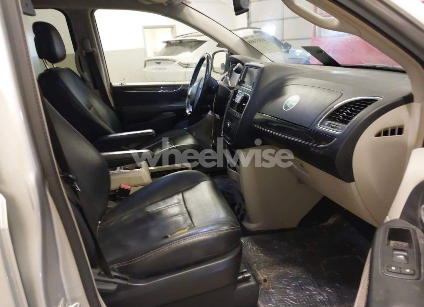 Photo 5 of 2012 Chrysler Town & COUNTRY TOURING (VIN 2C4RC1BG7CR395142)