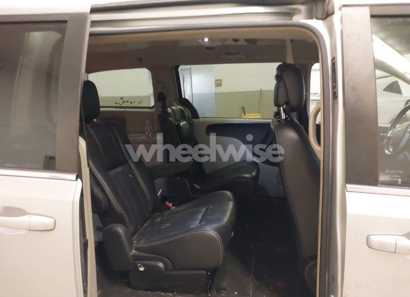 Photo 8 of 2012 Chrysler Town & COUNTRY TOURING (VIN 2C4RC1BG7CR395142)