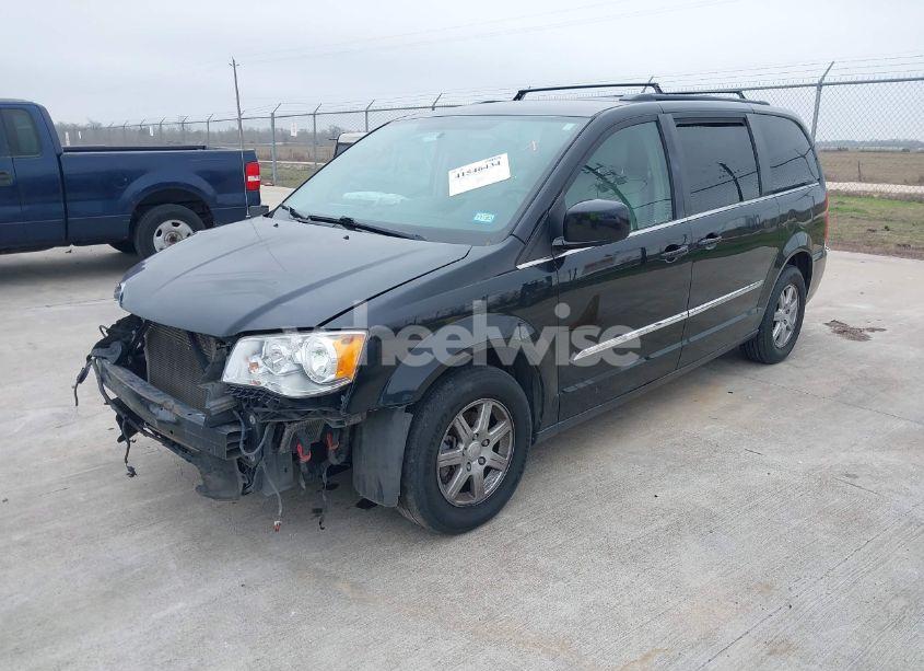 Photo 2 of 2013 Chrysler Town & COUNTRY TOURING (VIN 2C4RC1BG7DR525468)