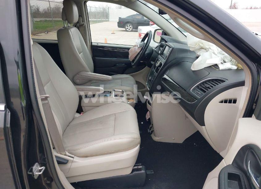 Photo 5 of 2013 Chrysler Town & COUNTRY TOURING (VIN 2C4RC1BG7DR525468)