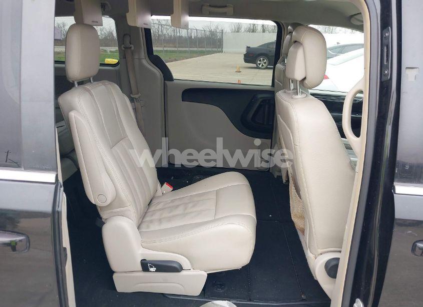 Photo 8 of 2013 Chrysler Town & COUNTRY TOURING (VIN 2C4RC1BG7DR525468)