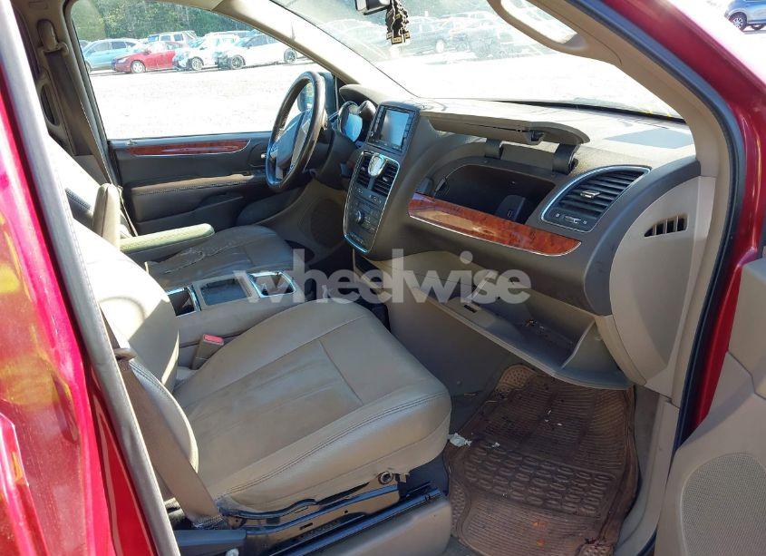 Photo 5 of 2013 Chrysler Town & COUNTRY TOURING (VIN 2C4RC1BG7DR605773)