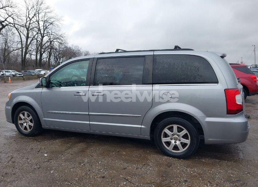 Photo 14 of 2013 Chrysler Town & COUNTRY TOURING (VIN 2C4RC1BG7DR638059)