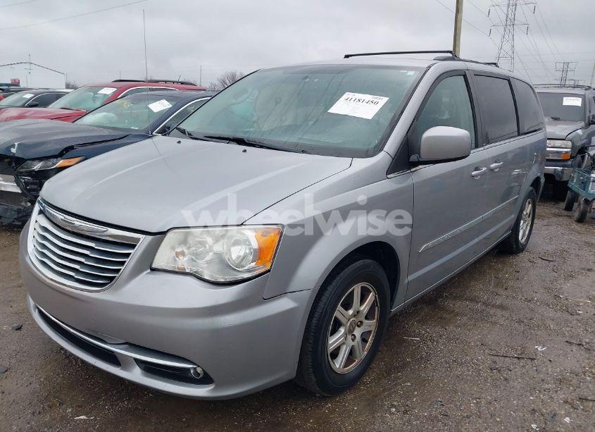 Photo 2 of 2013 Chrysler Town & COUNTRY TOURING (VIN 2C4RC1BG7DR638059)