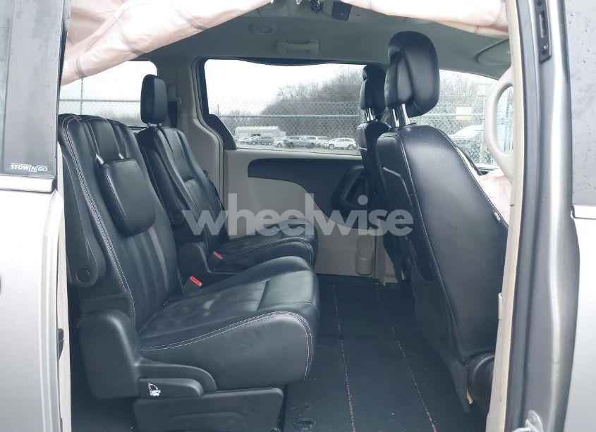 Photo 8 of 2013 Chrysler Town & COUNTRY TOURING (VIN 2C4RC1BG7DR638059)